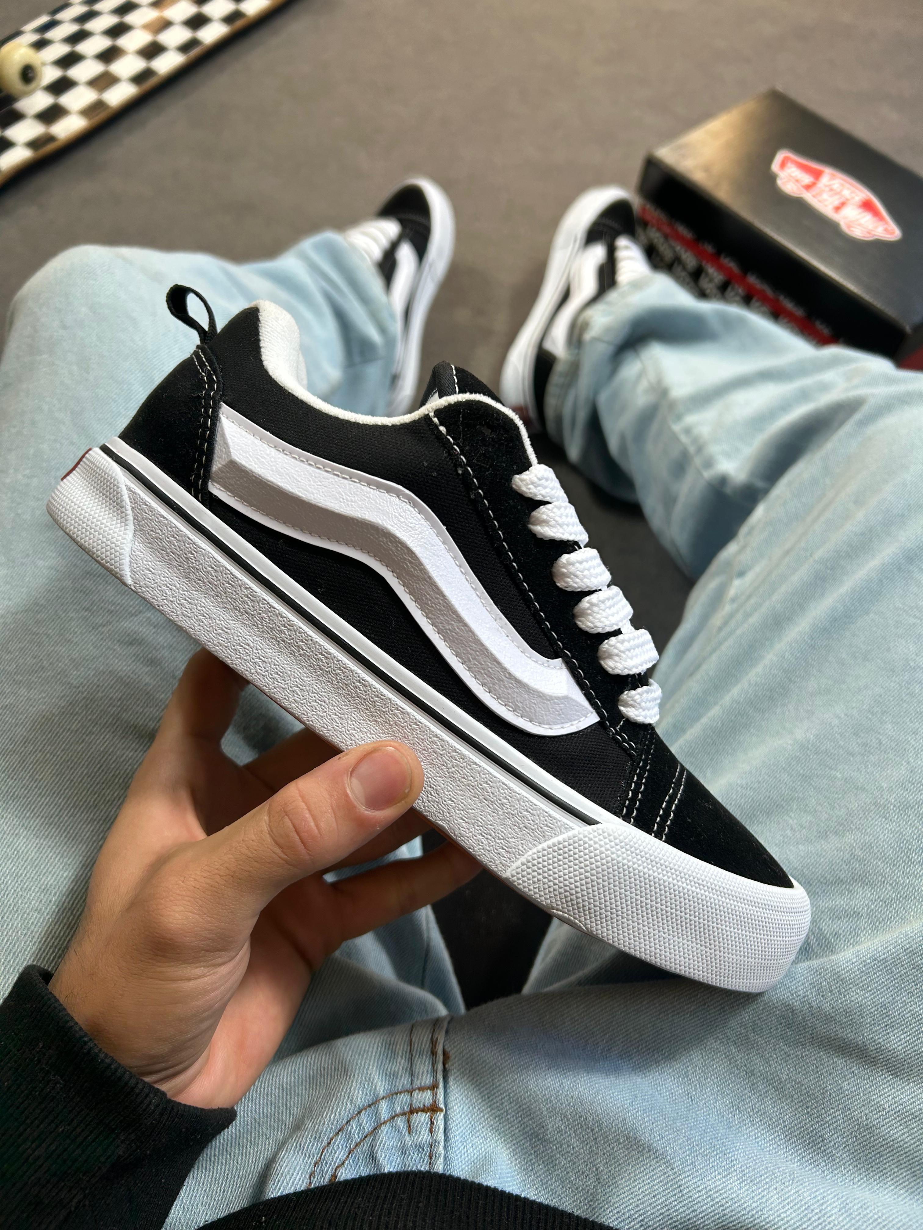 Tênis Vans Old Knu Preto/Branco e Branco Clássico Confortável para Skate, Academia e Uso Diário