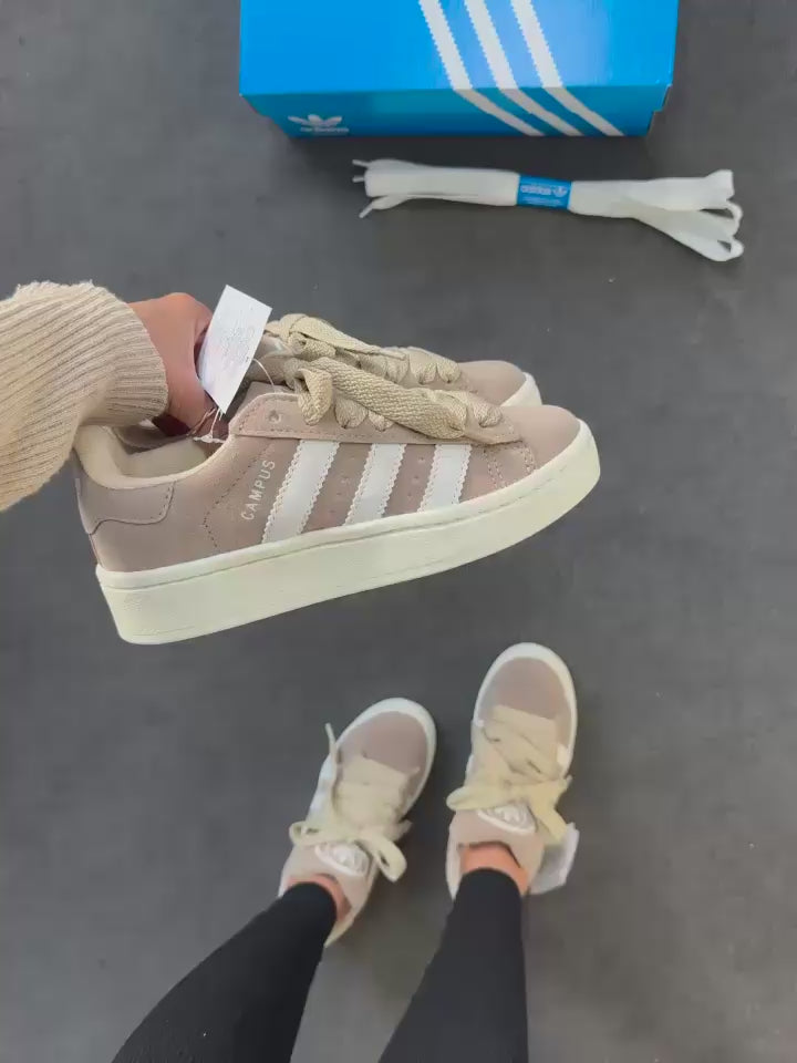 Tênis Adidas Campus 00s Bege Clássico em Suede Confortável para Passeios, Viagens e Uso Diário
