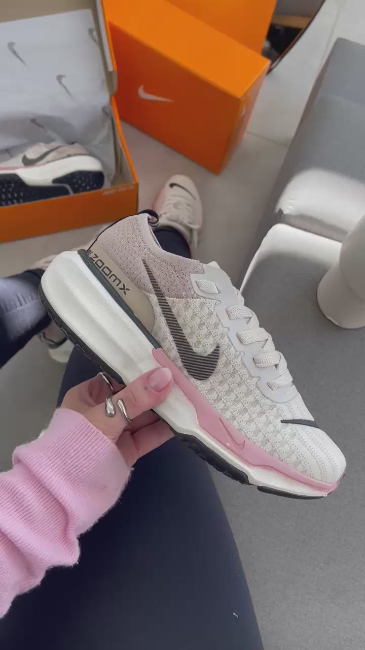 Tênis Nike ZoomX Invincible Run 3 Rosê Feminino Leve e Confortável para Corrida, Caminhada e Uso Diário